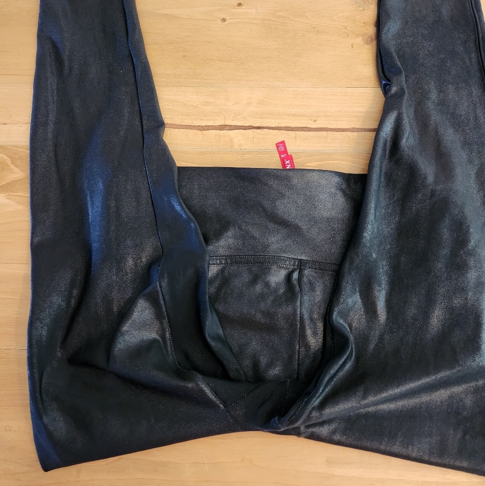 SPANX Black Shiny Leggings - Picture 4 of 7